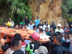 Tim Gabungan Berhasil Evakuasi 25 Korban Longsor Tambang Emas Bakan