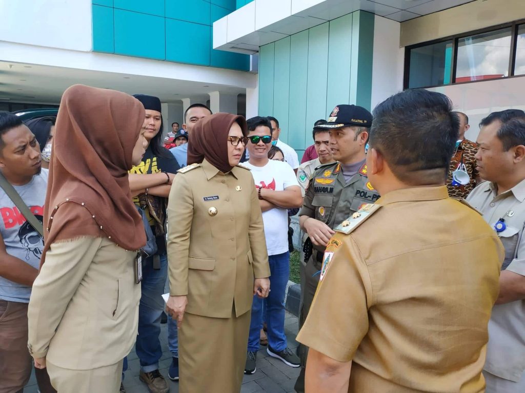 Wali Kota Kunjungi Posko Identifikasi Korban Longsor Tambang Bakan