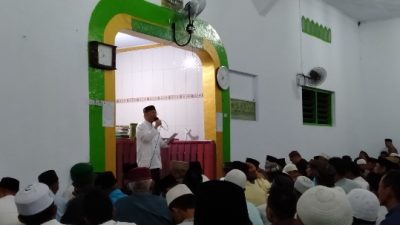 Tim Safari Ramadhan Sholat Tarawih Berjamaah di Desa Moyag