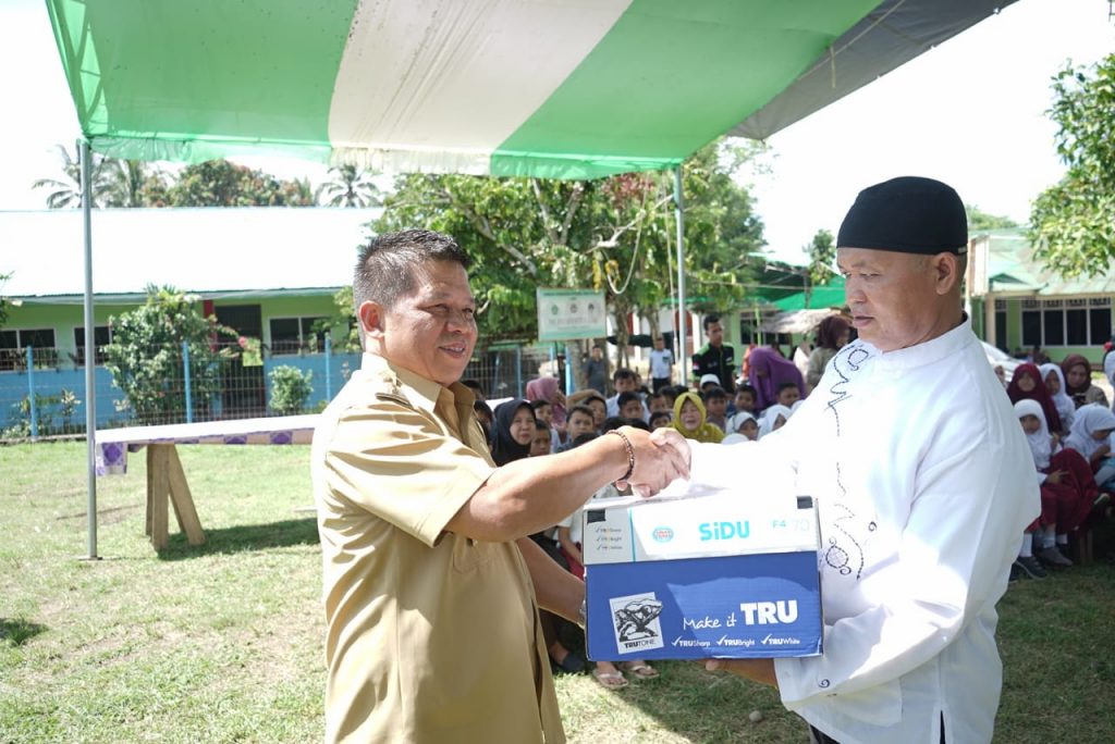 Wakil Wali Kota Salurkan Bantuan Untuk Panti Asuhan dan SLB