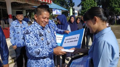 Selain Penghargaan, Tiga Koperasi Berprestasi Juga Terima Uang Pembinaan