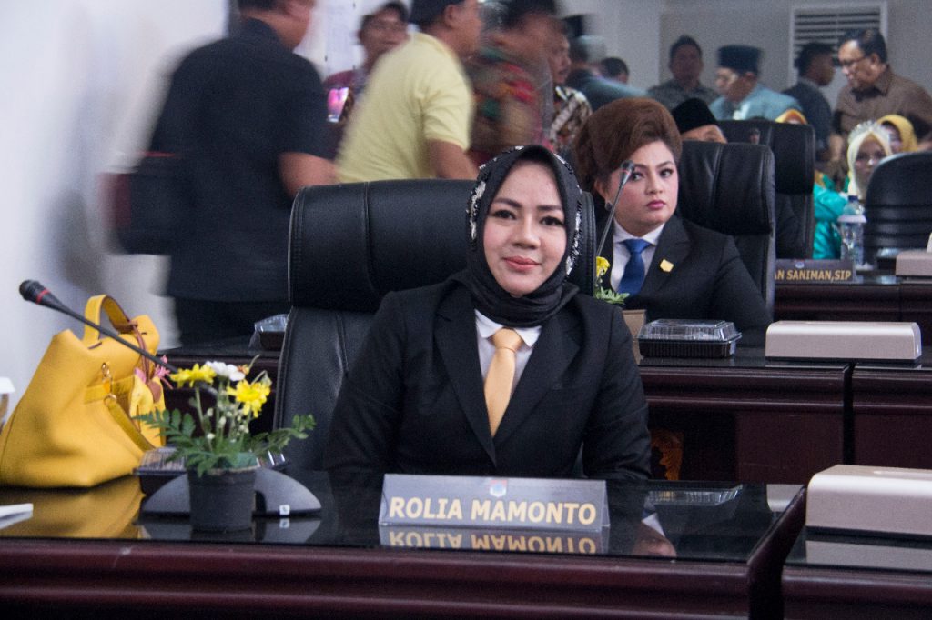 Mundur Dari ASN, Rolia Mamonto Ikuti Jejak Suami Jadi Politisi