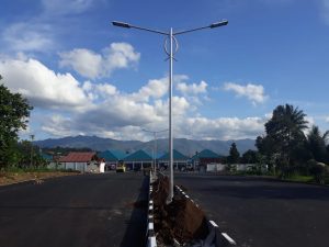 Tiang Lampu Penerangan Pasar Genggulang Dipasang