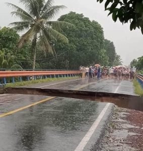 Hujan Lebat, Jembatan Kosio Putus