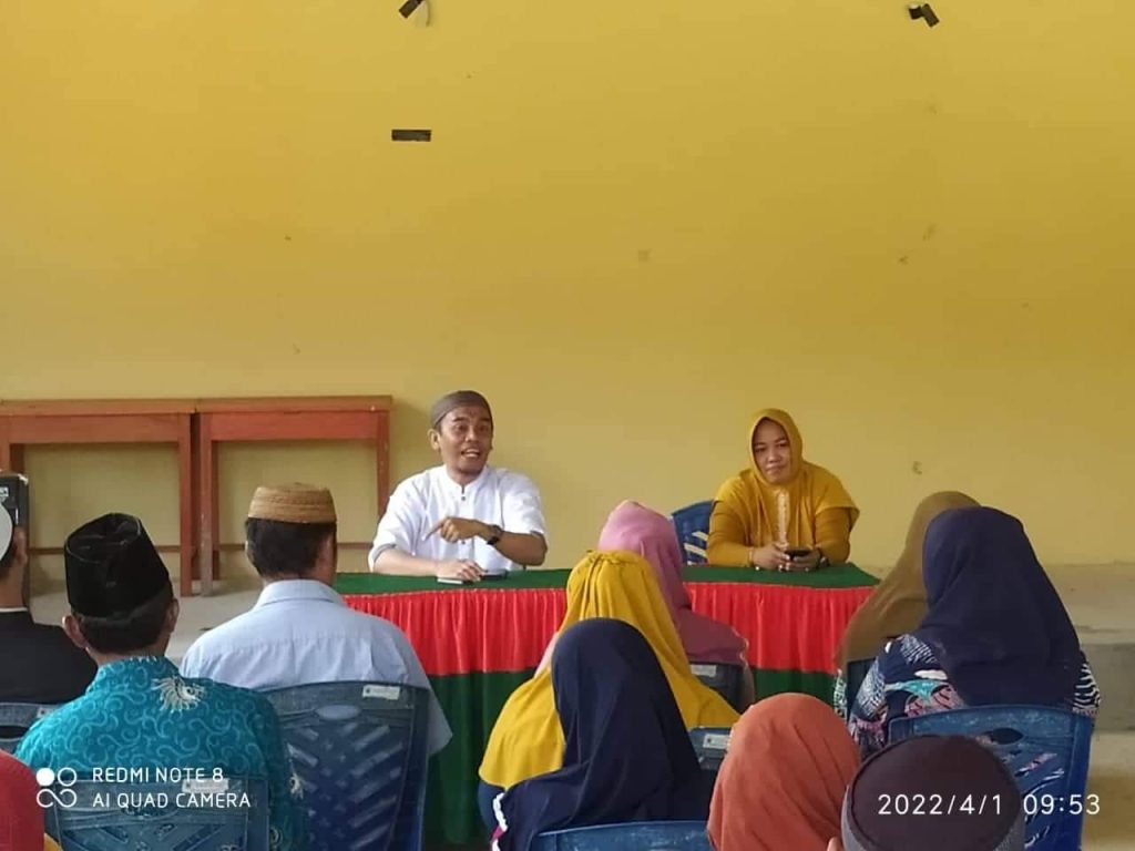 Lurah Libuo Serahkan Insentif Imam, Kader Kesehatan, dan Tutor PAUD