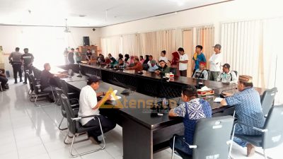 Aliansi Masyarakat Bumbulan Beber Dugaan Penyelewengan Anggaran Desa ke DPRD