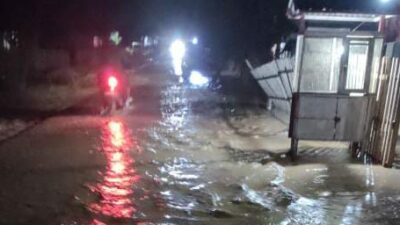 Akibat Tanggul Jebol, Banjir Terjang Desa Hulawa 