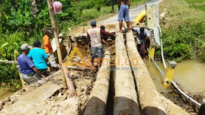 Diterjang Banjir, Jembatan Penghubung Di Desa Padengo (Dengilo) Kembali Roboh