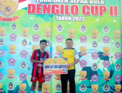 Ismail Samarang Didaulat Serahkan Penghargaan Man Of The Match pada Dengilo Cup II