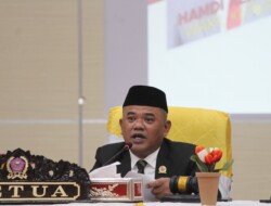 Pimpin Paripurna Pelantikan Pimpinan DPRD, Nasir Giasi  Ucapkan Permohonan Maaf dan Ucapkan Selamat