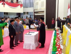 Beni Nento Resmi Jabat Ketua DPRD Pohuwato Periode 2024-2029