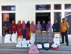 DPRD Pohuwato Serahkan Bantuan untuk Warga Korban Banjir Tuweya
