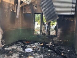 Kantor Desa Molamahu Dilalap Si Jago Merah